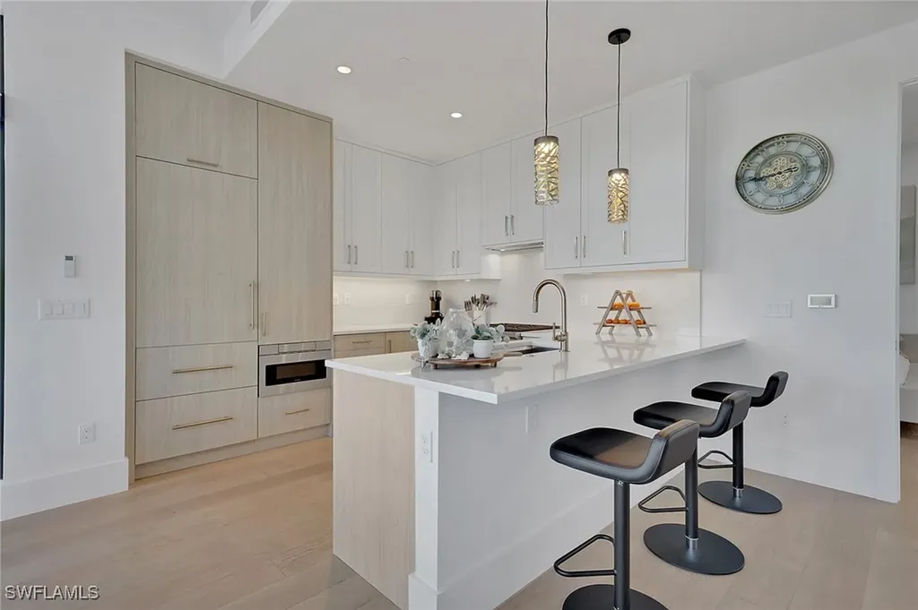 850 Central Avenue Naples FL 34102