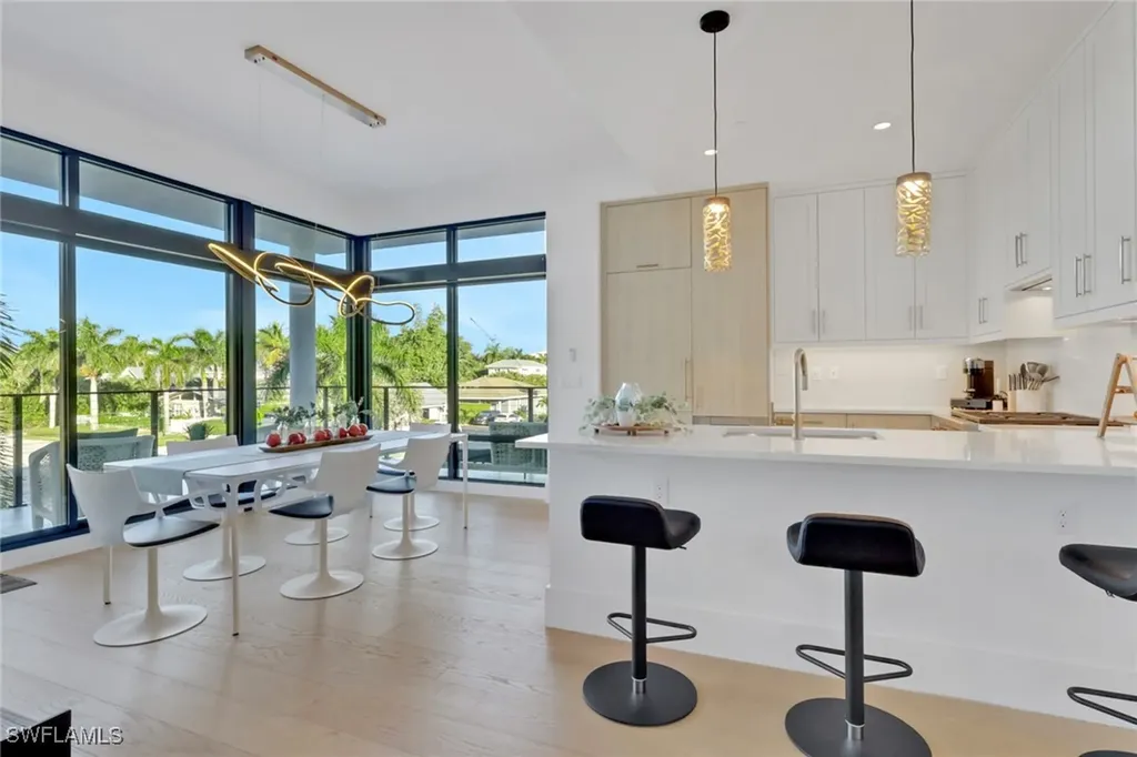 850 Central Avenue Naples FL 34102