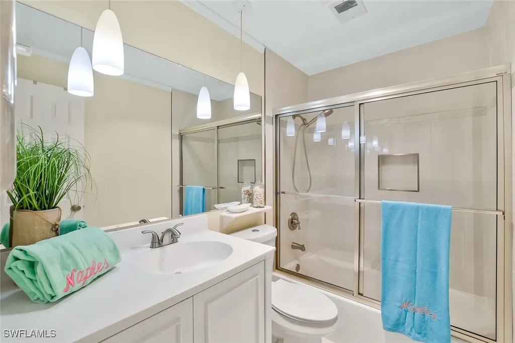 9 Hackney Lane Naples FL 34112