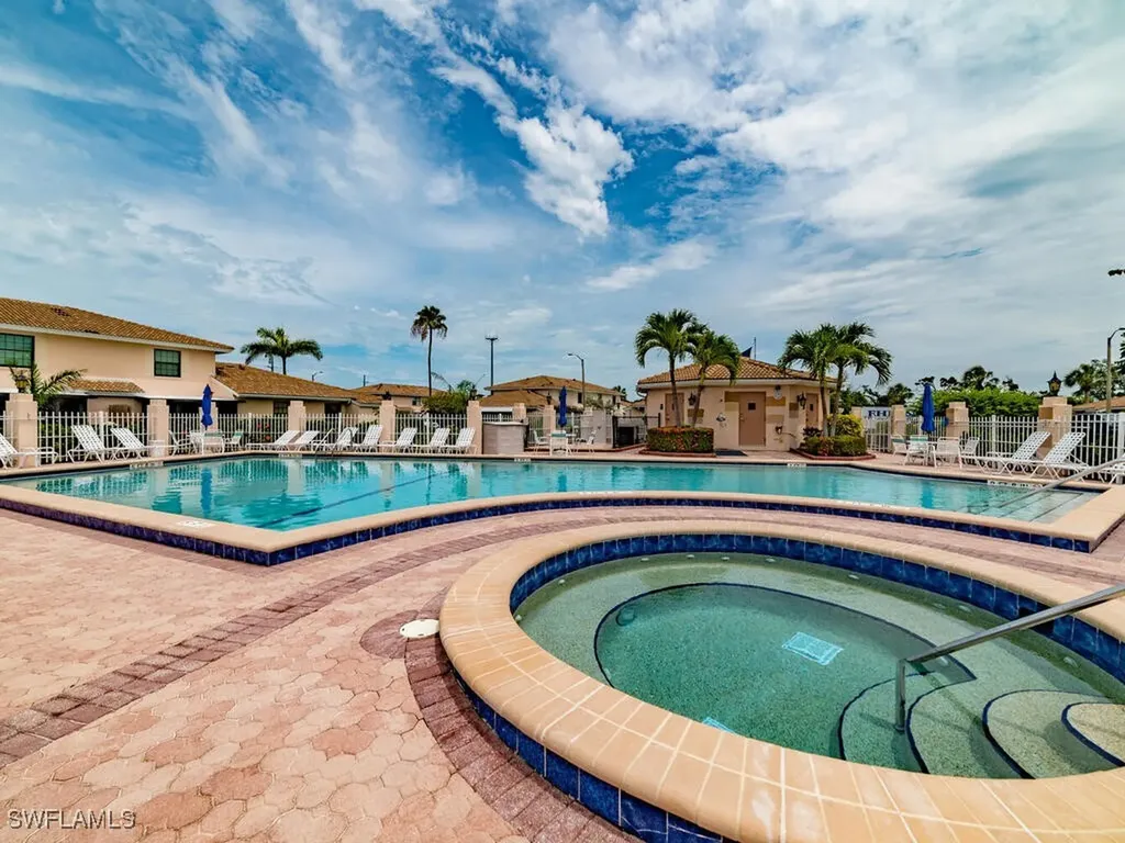 144 Clyburn Way W Marco Island FL 34145