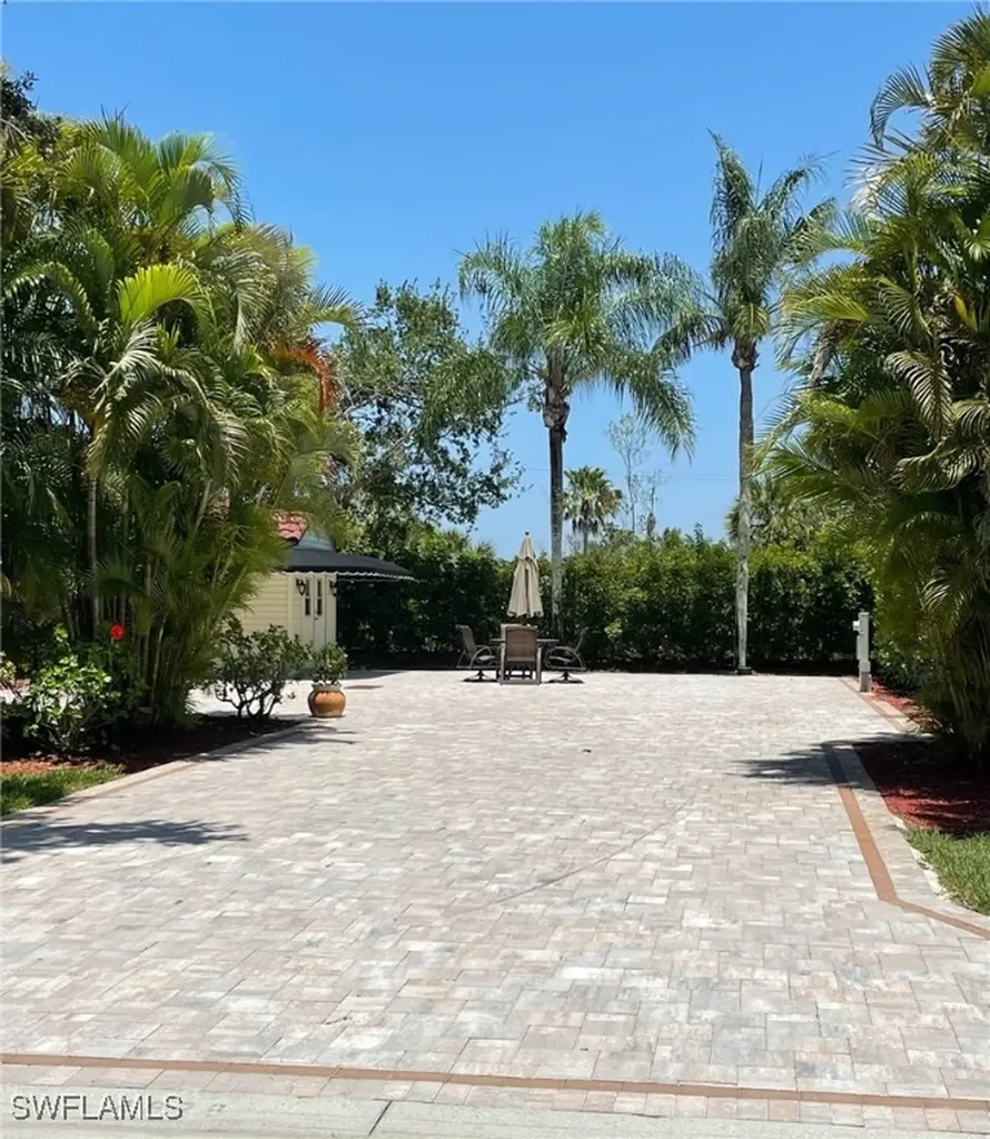4678 Southern Breeze Drive Naples FL 34114