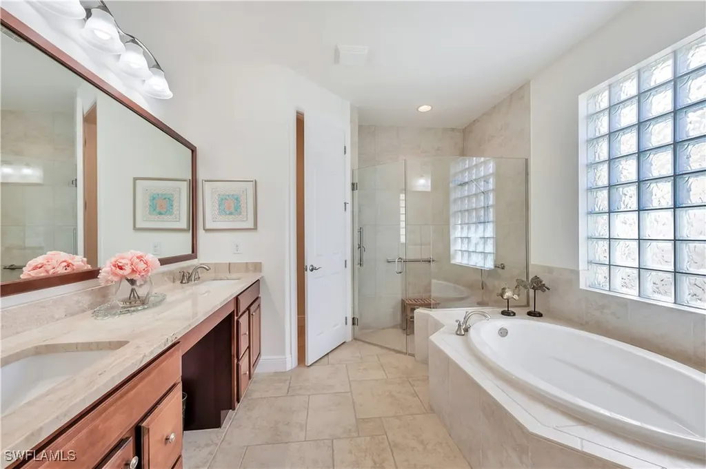 7802 Martino Circle Naples FL 34112