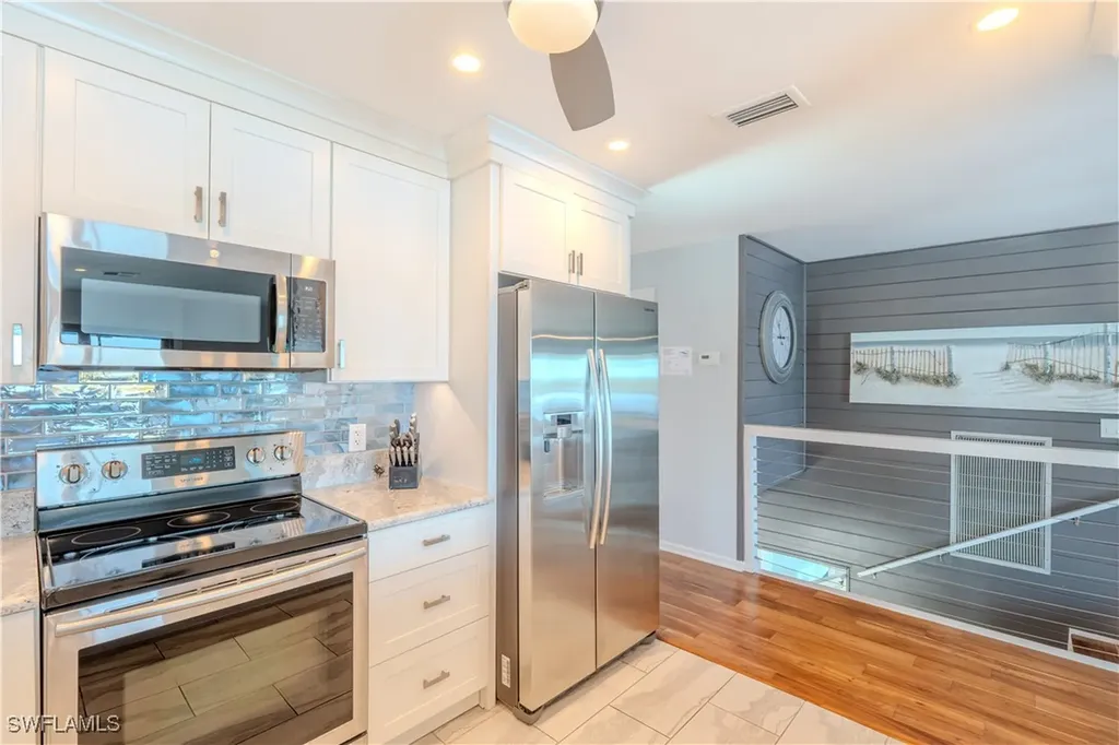 205 Bayview Avenue Fort Myers Beach FL 33931