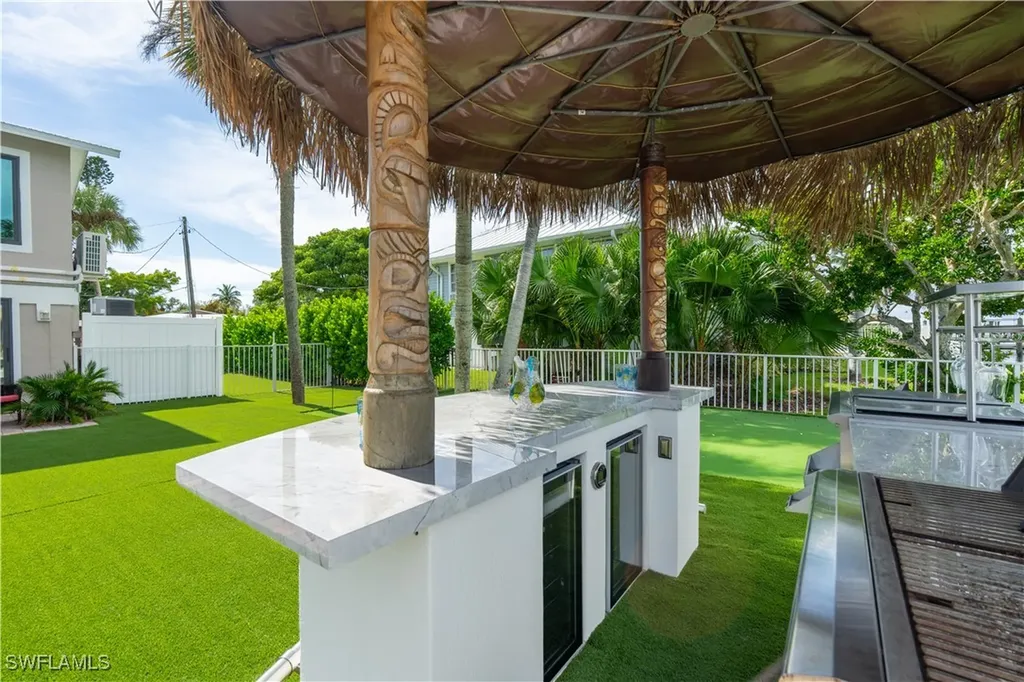 205 Bayview Avenue Fort Myers Beach FL 33931