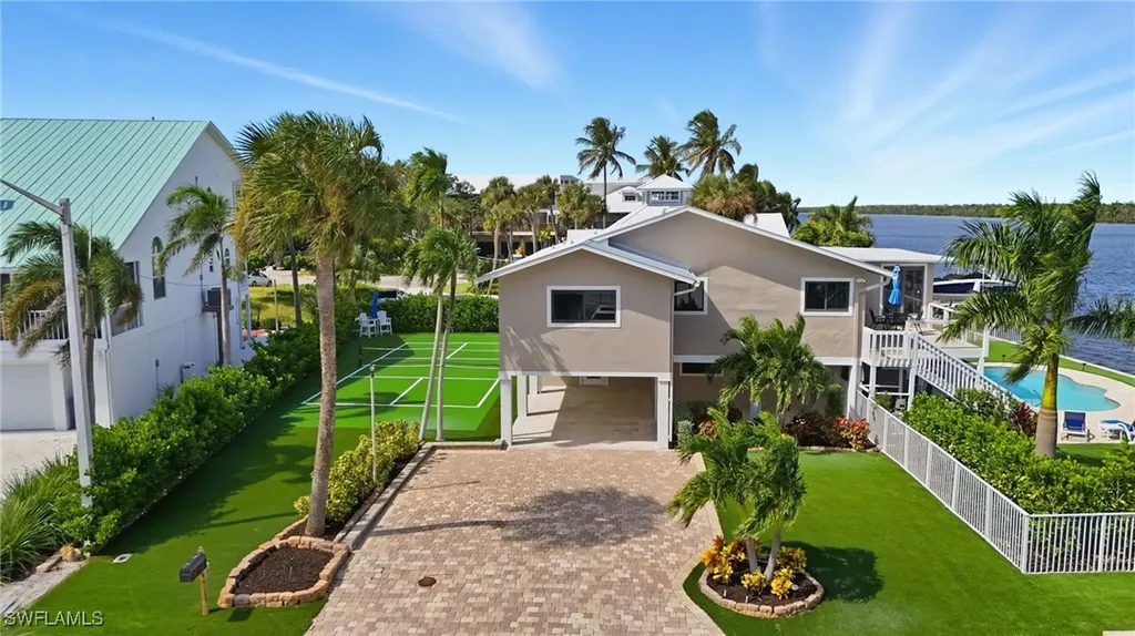205 Bayview Avenue Fort Myers Beach FL 33931