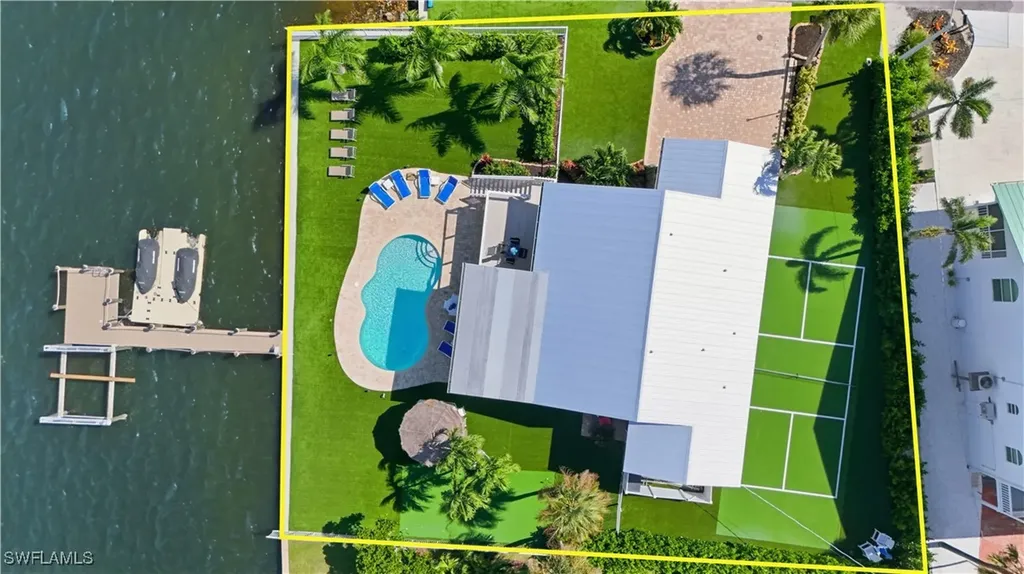 205 Bayview Avenue Fort Myers Beach FL 33931