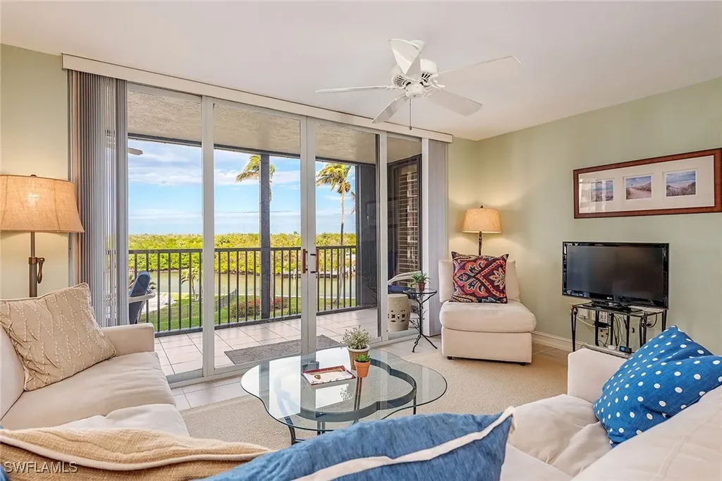 17 Bluebill Avenue Naples FL 34108