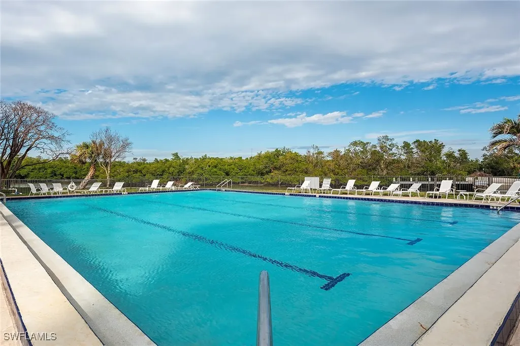 17 Bluebill Avenue Naples FL 34108
