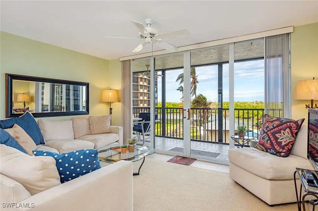 17 Bluebill Avenue Naples FL 34108