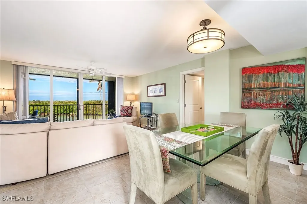 17 Bluebill Avenue Naples FL 34108