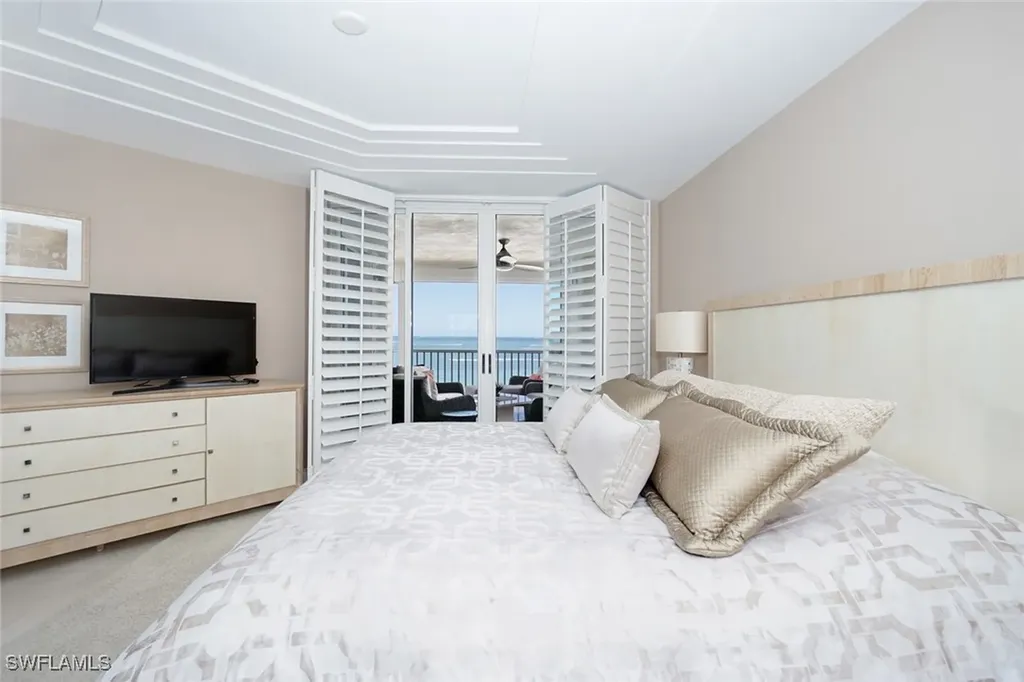9577 Gulf Shore Drive W Naples FL 34108