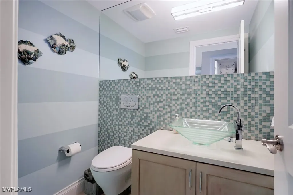 9577 Gulf Shore Drive W Naples FL 34108