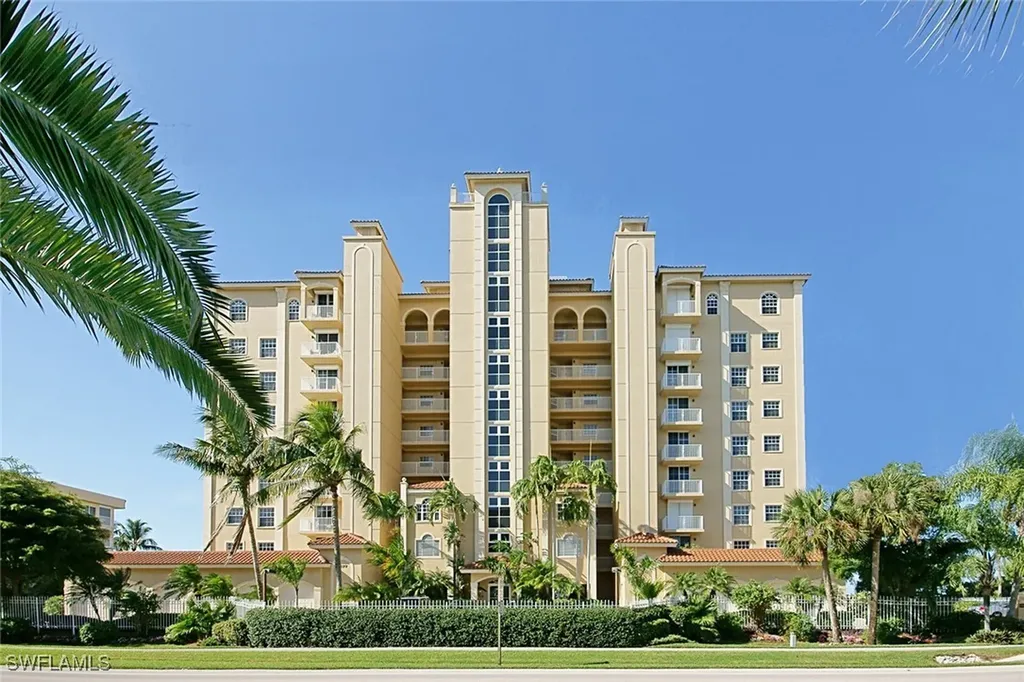 9577 Gulf Shore Drive Naples FL 34108
