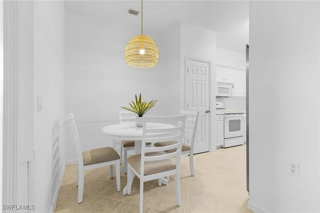 3984 Bishopwood Court E Naples FL 34114