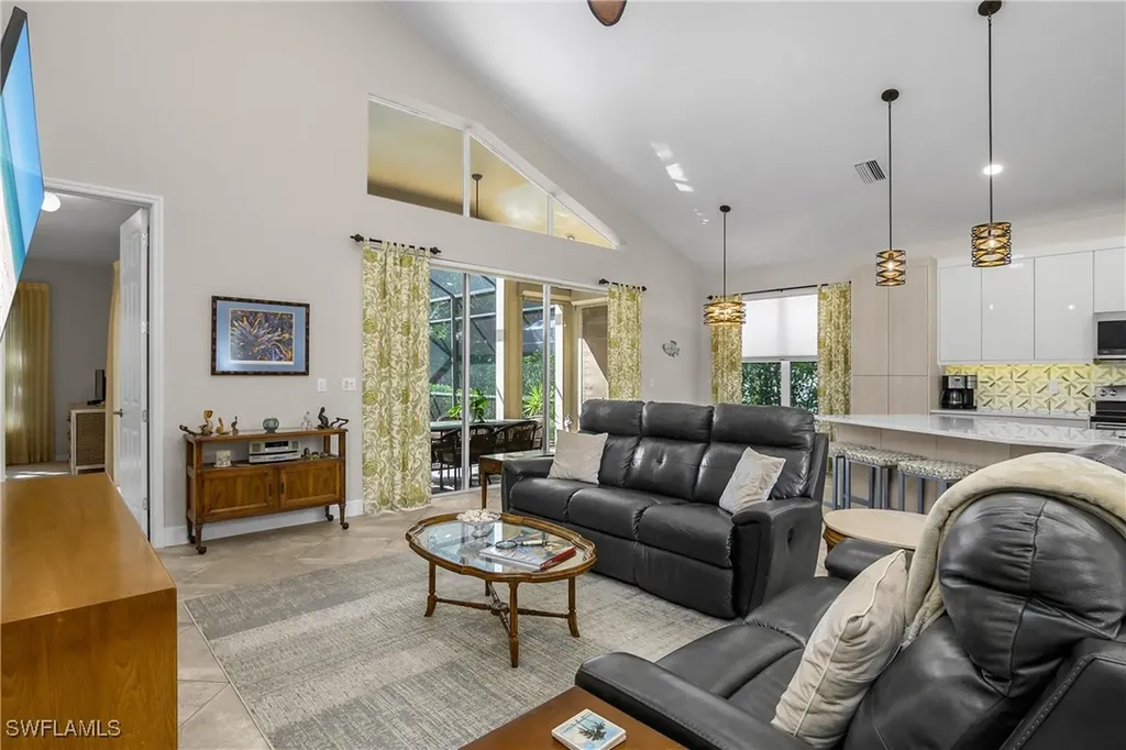 8816 Ventura Way Naples FL 34109
