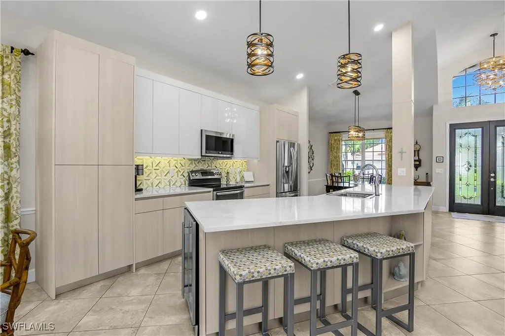 8816 Ventura Way Naples FL 34109
