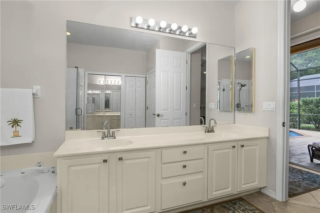 8816 Ventura Way Naples FL 34109