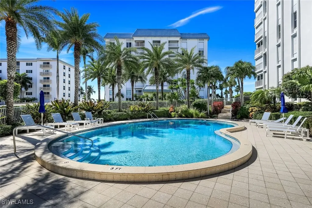 1285 Gulf Shore Boulevard N Naples FL 34102