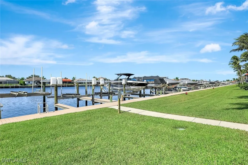 160 Waterside Circle Marco Island FL 34145