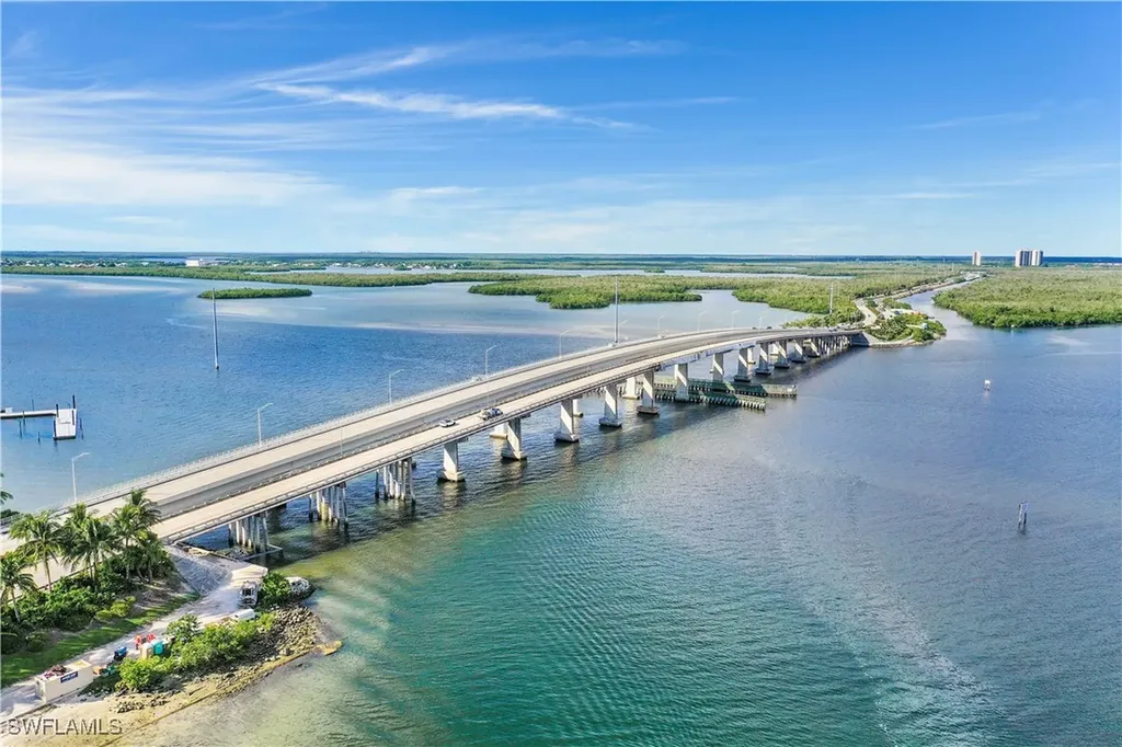 160 Waterside Circle Marco Island FL 34145