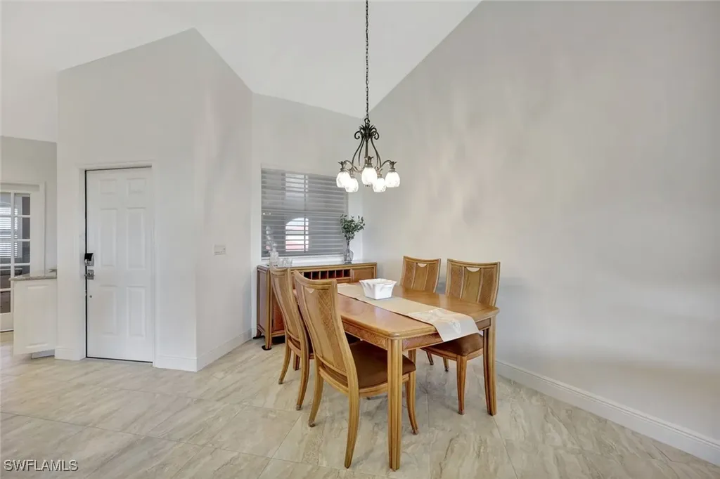 160 Waterside Circle Marco Island FL 34145
