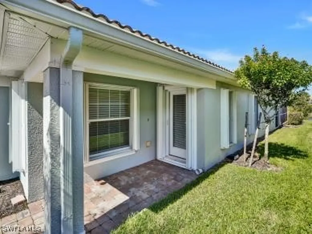8693 Querce Court Naples FL 34114