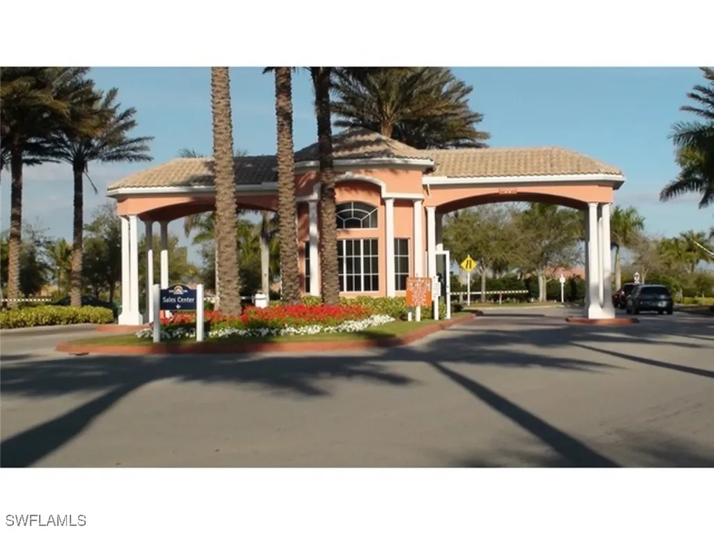8693 Querce Court Naples FL 34114