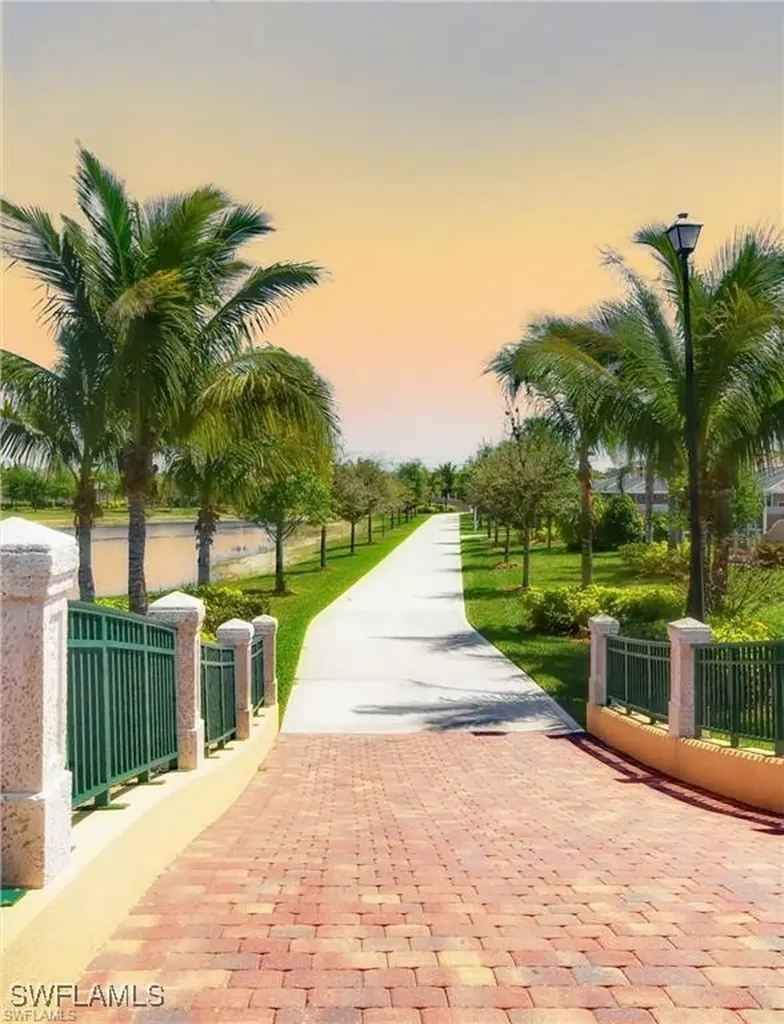 8693 Querce Court Naples FL 34114