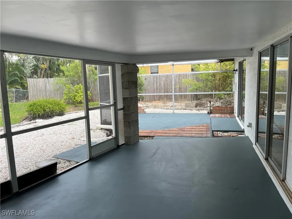 1513 SW 52nd Lane Cape Coral FL 33914