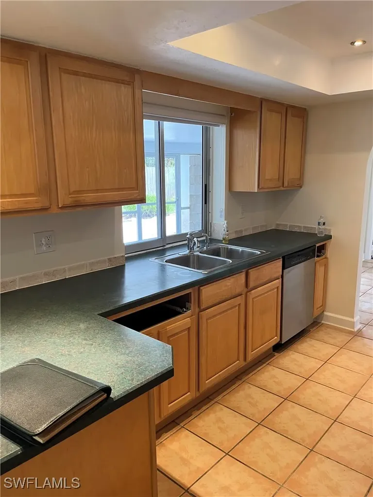 1513 SW 52nd Lane Cape Coral FL 33914