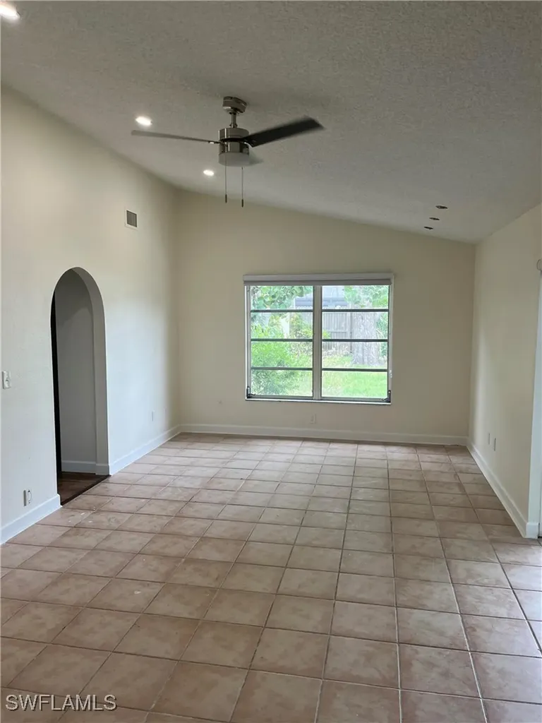 1513 SW 52nd Lane Cape Coral FL 33914