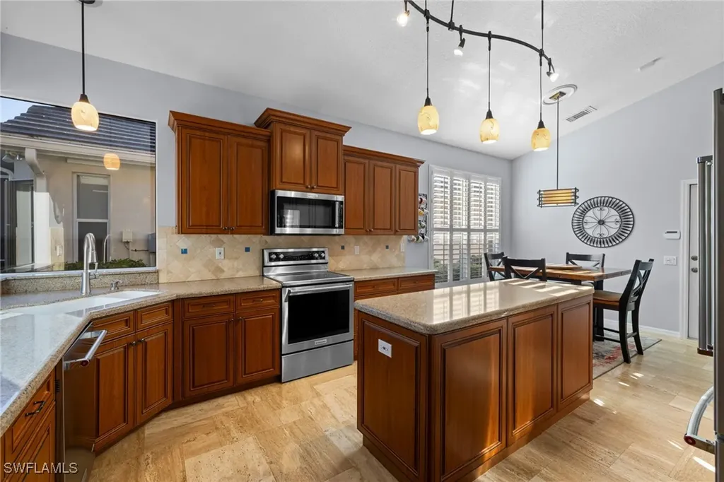 1845 Pondside Lane Naples FL 34109