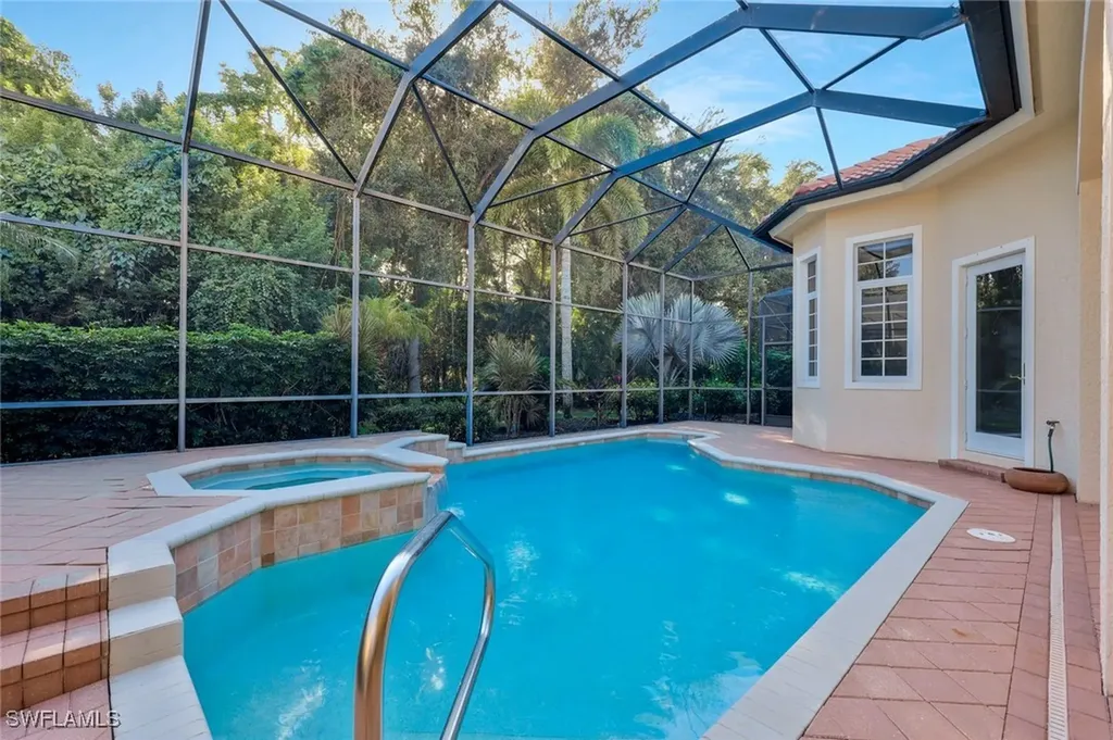 Naples FL, 5616 Hammock Isle Drive
