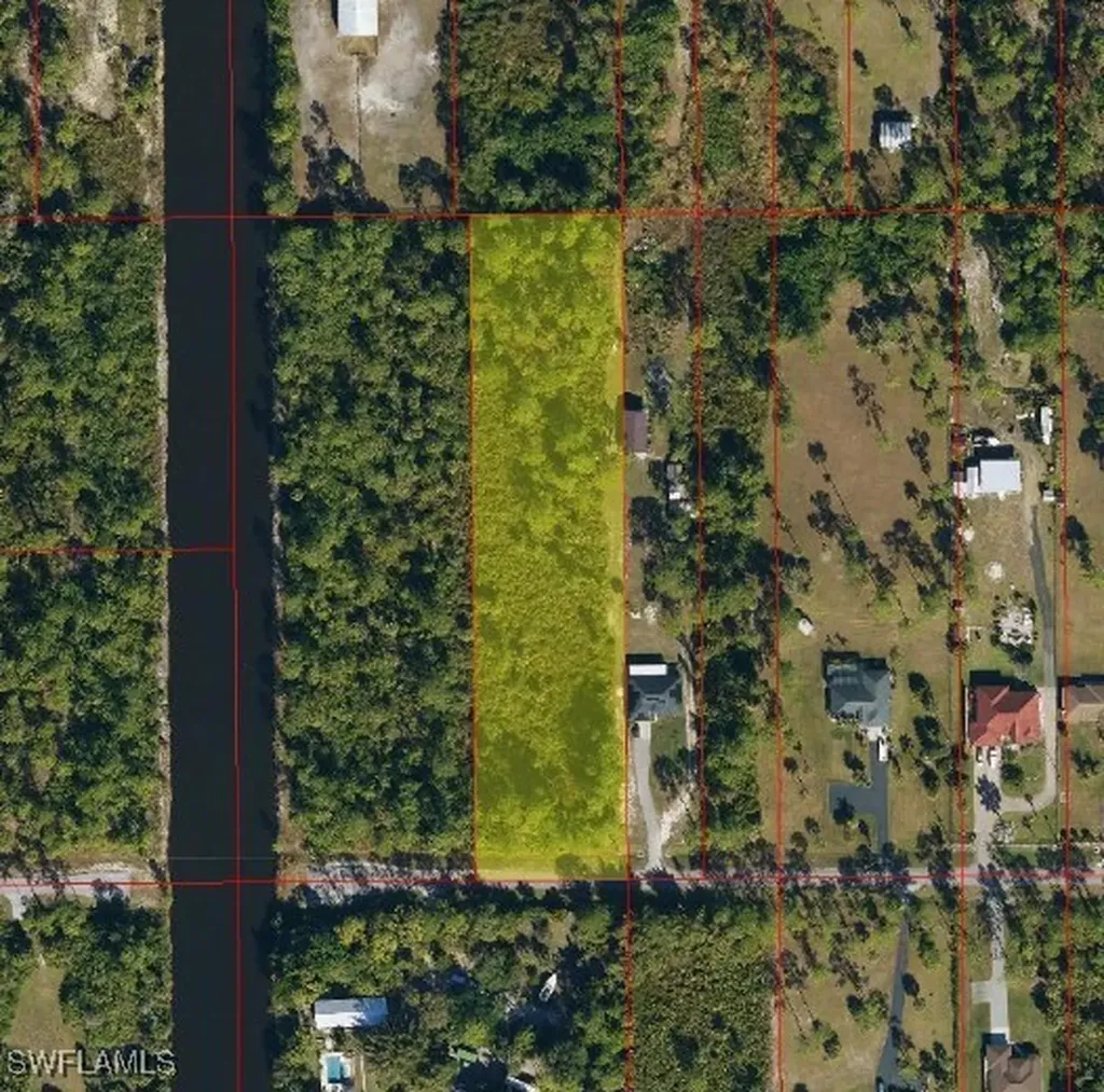 20TH Avenue NE Naples FL 34120