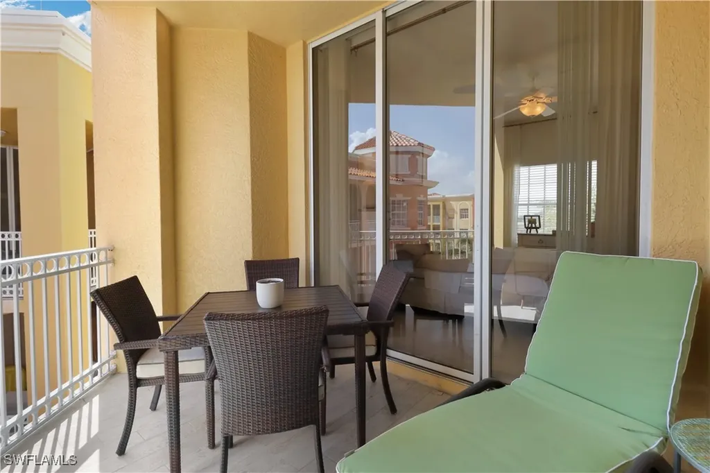 410 Bayfront Place Naples FL 34102