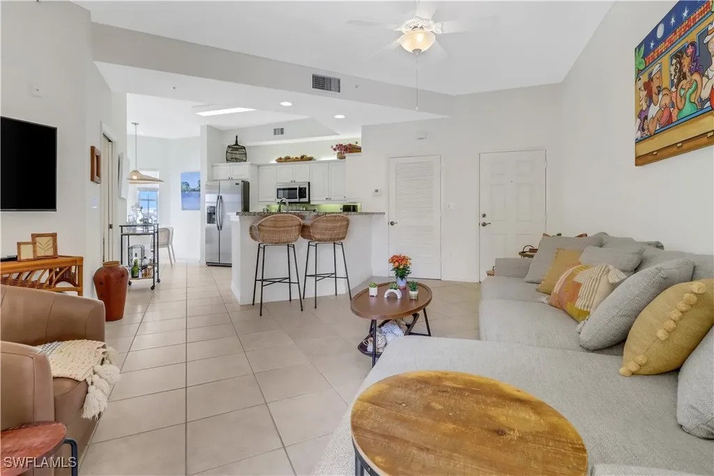 410 Bayfront Place Naples FL 34102