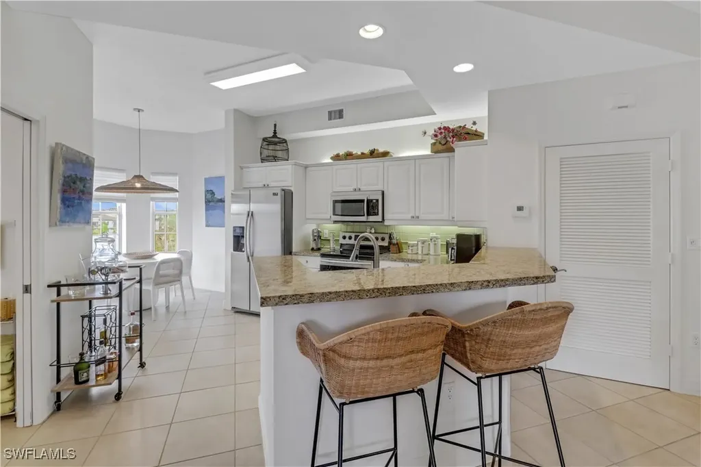 410 Bayfront Place Naples FL 34102