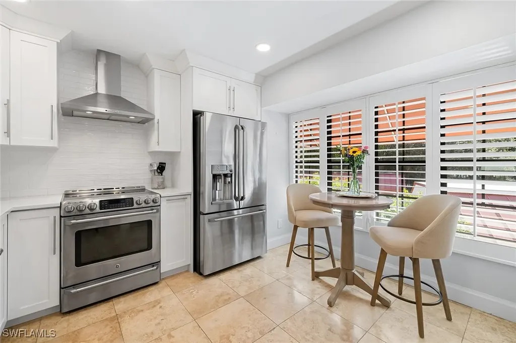 629 Serendipity Drive Naples FL 34108