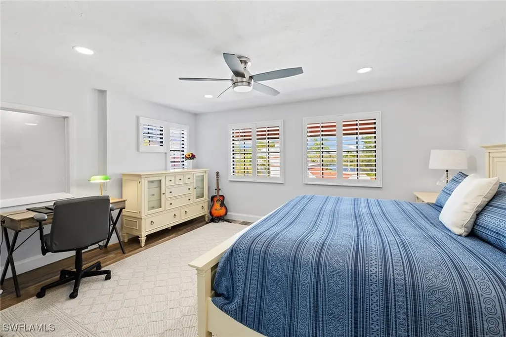 629 Serendipity Drive Naples FL 34108