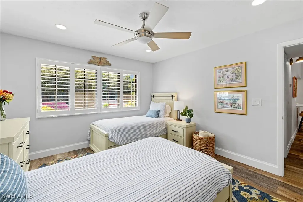 629 Serendipity Drive Naples FL 34108