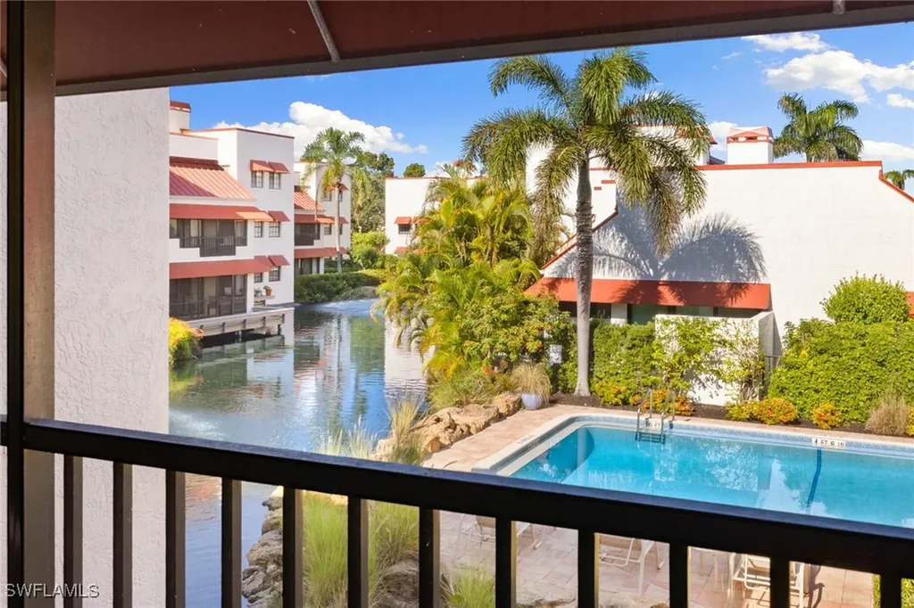 629 Serendipity Drive Naples FL 34108