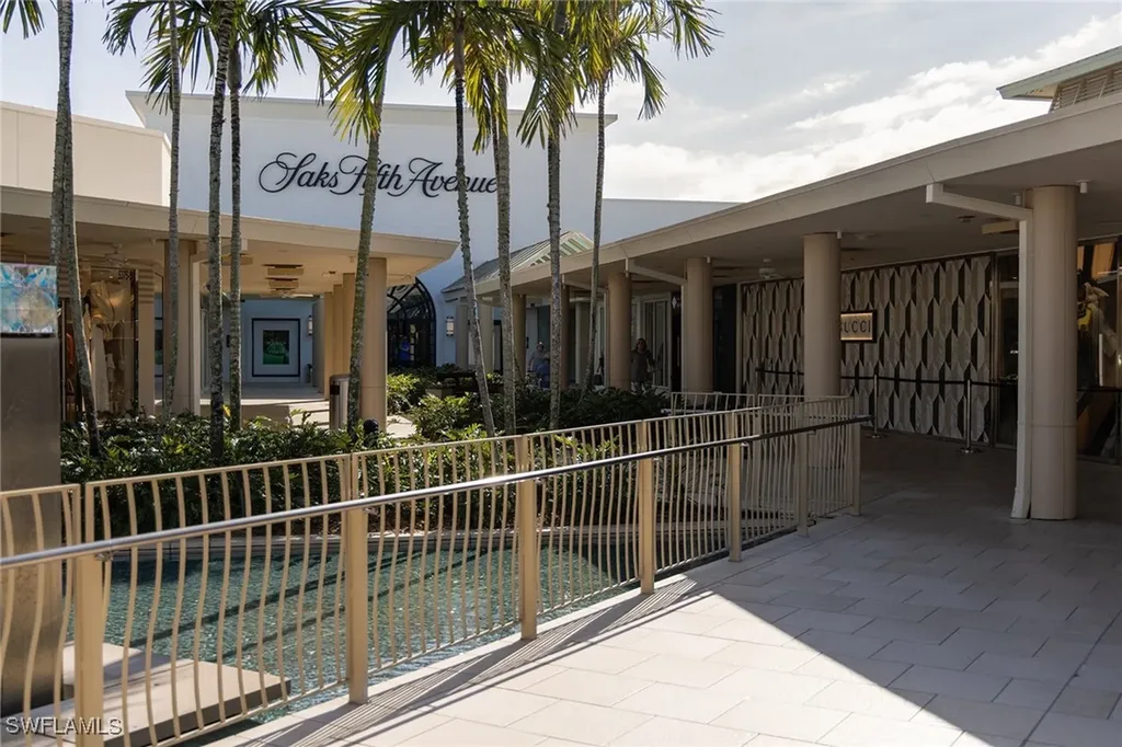 629 Serendipity Drive Naples FL 34108