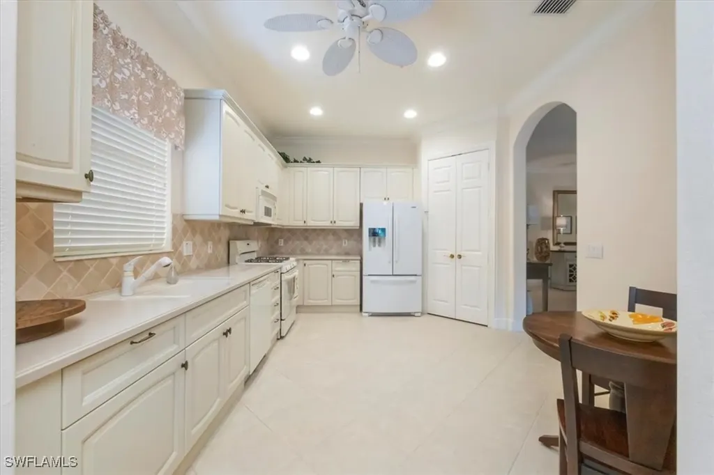 9034 Cascada Way Naples FL 34114