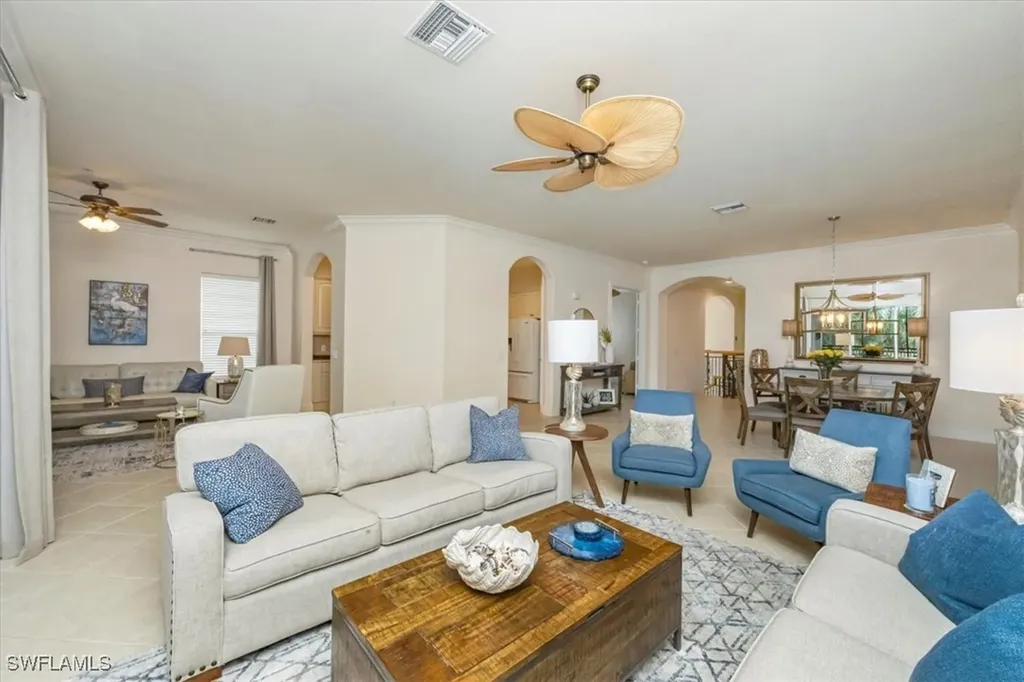 9034 Cascada Way Naples FL 34114