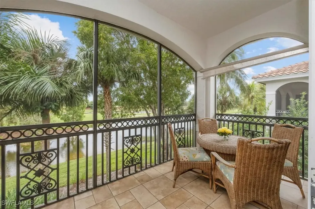 9034 Cascada Way Naples FL 34114