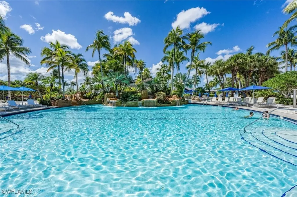 9034 Cascada Way Naples FL 34114
