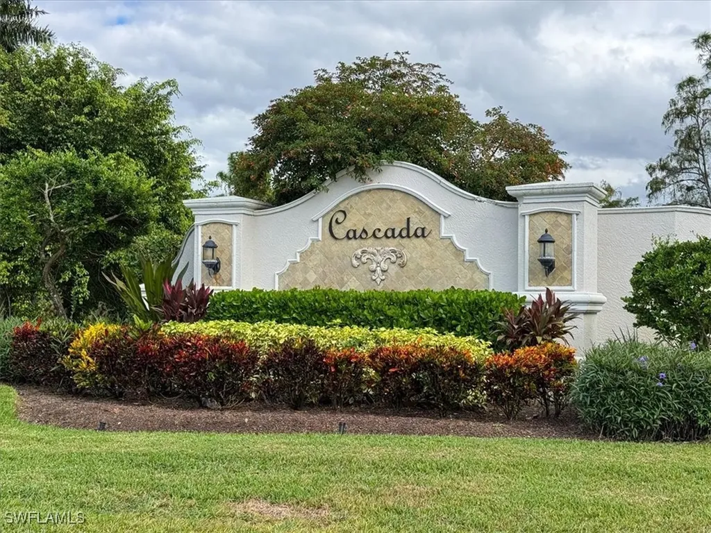 9034 Cascada Way Naples FL 34114