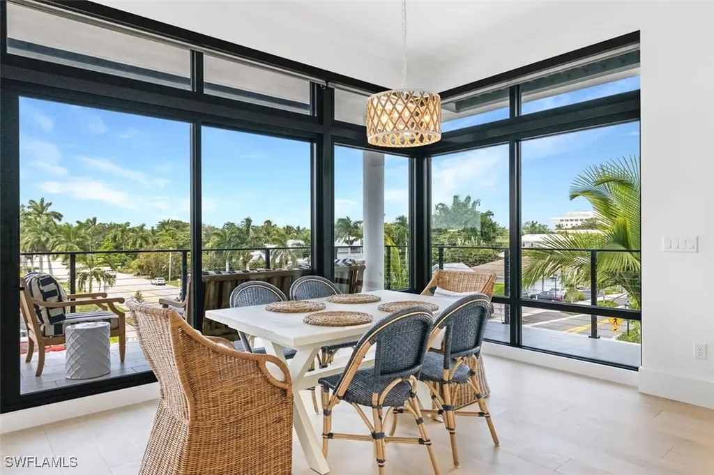 850 Central Avenue Naples FL 34102