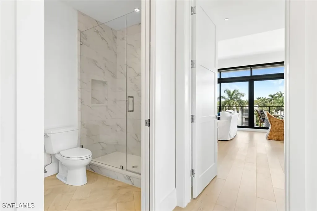 850 Central Avenue Naples FL 34102