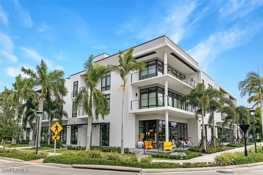 850 Central Avenue Naples FL 34102